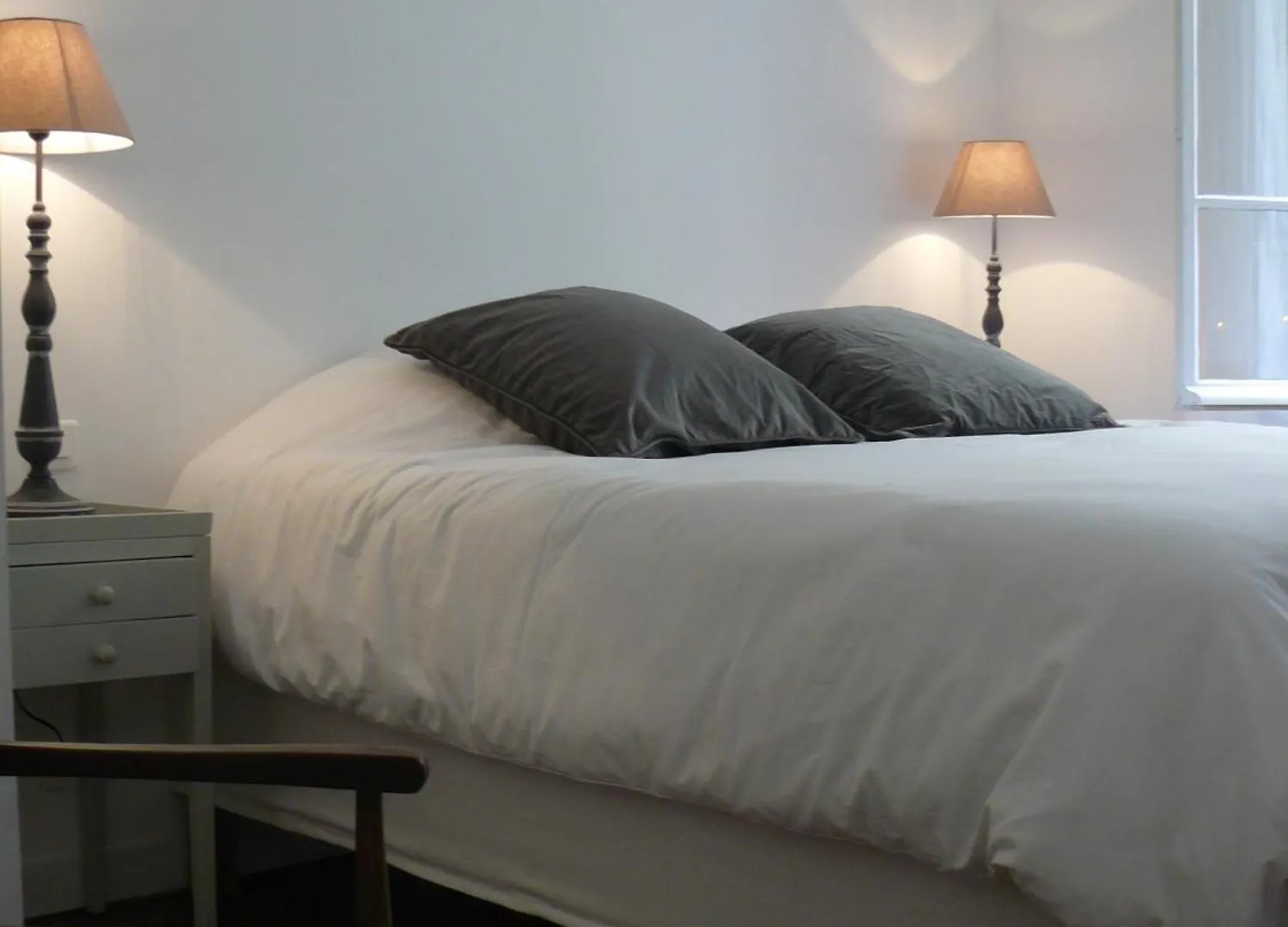 Bed & Breakfast La Cour Du 5eme - D'hotes Paris